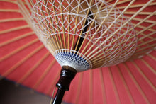 Cargar imagen en el visor de la galería, 日傘【桃色】(木柄カシュ―漆)