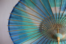 画像をギャラリービューアに読み込む, 日傘【二重張 胡粉×ぼかし染め(ブルーグリーン)】