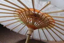 Cargar imagen en el visor de la galería, まめ和傘【中張 白×かすみ染】