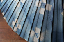 Cargar imagen en el visor de la galería, 蛇の目傘【石徹白藍染2024 中張 世】