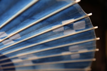 Cargar imagen en el visor de la galería, 蛇の目傘【石徹白藍染2024 中張 世】