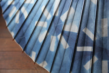 Cargar imagen en el visor de la galería, 蛇の目傘【石徹白藍染2024 中張 光彩】