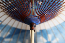 Cargar imagen en el visor de la galería, 蛇の目傘【石徹白藍染2024 中張 光彩】