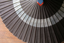 画像をギャラリービューアに読み込む, 蛇の目傘【中張 紫黒×かすみ染め(ブルー系)】