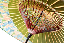 将图片加载到图库查看器,蛇の目傘【月奴 若草×山山】 - 和傘CASA