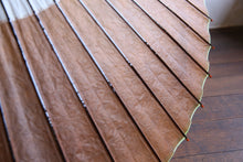 将图片加载到图库查看器,蛇の目傘【中張 柿渋(黒柿)×白】 - 和傘CASA