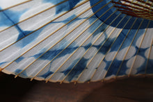 画像をギャラリービューアに読み込む, 蛇の目傘【石徹白藍染2023 中張まる】