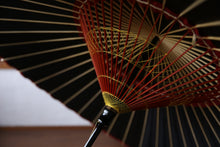 将图片加载到图库查看器,蛇の目傘【黒(軒赤)】 - 和傘CASA