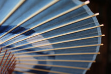 画像をギャラリービューアに読み込む, 蛇の目傘【石徹白藍染2023 助六花】