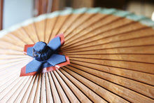 将图片加载到图库查看器,蛇の目傘【軒奴 柿渋×かすみ染(グリーンイエロー)】 - 和傘CASA