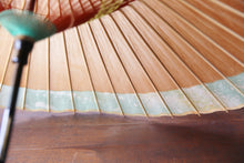 将图片加载到图库查看器,蛇の目傘【軒奴 柿渋×かすみ染(グリーンイエロー)】 - 和傘CASA