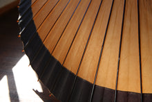 Load image into Gallery viewer, 蛇の目傘【軒奴 柿渋染×紫黒】 - 和傘CASA