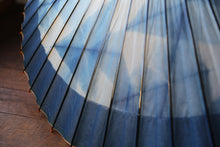 画像をギャラリービューアに読み込む, 蛇の目傘【石徹白藍染2021 三角】