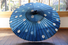 将图片加载到图库查看器,蛇の目傘【石徹白藍染 水玉】 - 和傘CASA