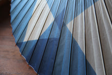 将图片加载到图库查看器,蛇の目傘【石徹白藍染 氷】 - 和傘CASA