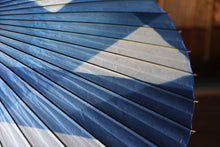 将图片加载到图库查看器,蛇の目傘【石徹白藍染 氷】 - 和傘CASA