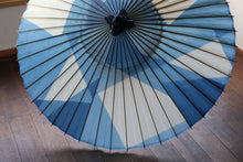 将图片加载到图库查看器,蛇の目傘【石徹白藍染 氷】 - 和傘CASA