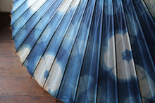 将图片加载到图库查看器,蛇の目傘【石徹白藍染 花】 - 和傘CASA