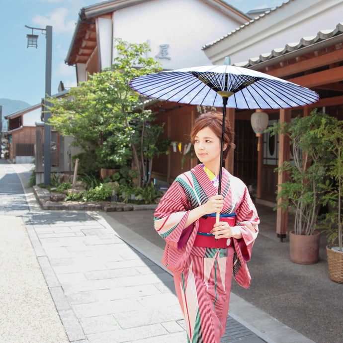 How to use a Japanese umbrella and care tips to use with care