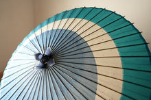 画像をギャラリービューアに読み込む, 小蛇の目傘【三日月　水色×ターコイズ】 - 和傘CASA
