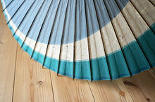 画像をギャラリービューアに読み込む, 小蛇の目傘【三日月　水色×ターコイズ】 - 和傘CASA
