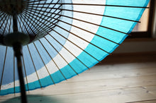 画像をギャラリービューアに読み込む, 小蛇の目傘【三日月　水色×ターコイズ】 - 和傘CASA
