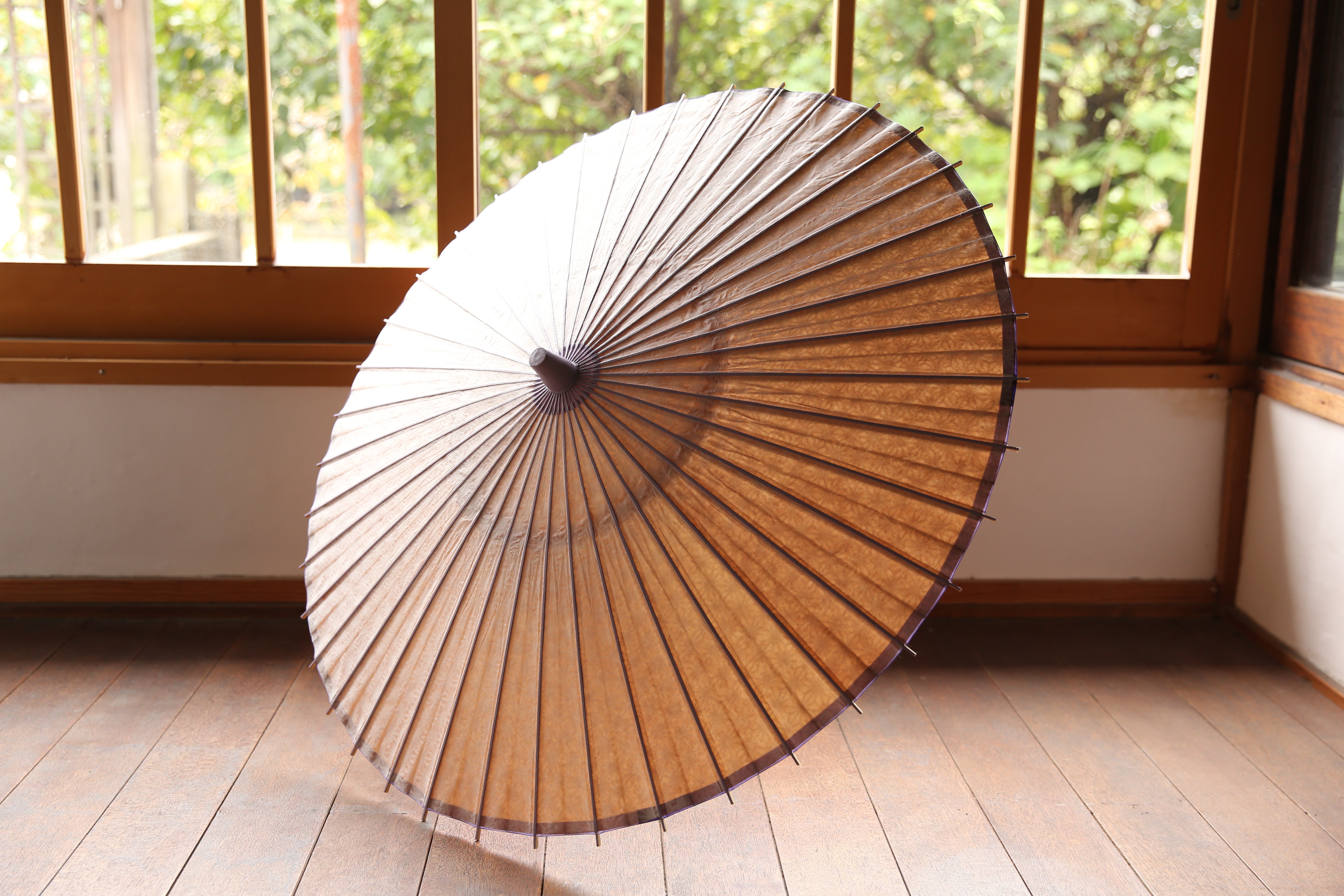 日傘【二重張 透かし文様「麻の葉」×柿渋】（ラベンダー） – 和傘CASA