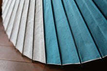 Load image into Gallery viewer, Parasol [Openwork pattern &quot;arrow feather&quot; x light blue]
