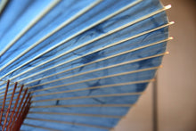 Load image into Gallery viewer, 蛇の目傘【石徹白藍染2026　】 - 和傘CASA
