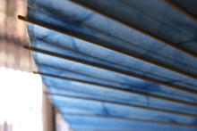 Load image into Gallery viewer, 蛇の目傘【石徹白藍染2026　】 - 和傘CASA
