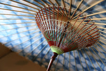 画像をギャラリービューアに読み込む, 蛇の目傘【石徹白藍染2026　】 - 和傘CASA
