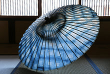 画像をギャラリービューアに読み込む, 蛇の目傘【石徹白藍染2026　】 - 和傘CASA

