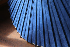 Sombrilla [Azul marino doble x teñido por pliegues (amarillento)