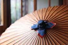 Cargar imagen en el visor de la galería, 蛇の目傘【柿渋染】 - 和傘CASA
