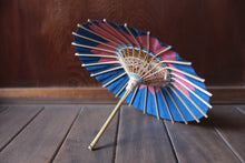 Load image into Gallery viewer, まめ和傘【切継ぎ　桜（青×ピンク）】 - 和傘CASA
