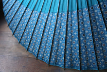 Load image into Gallery viewer, Janome umbrella [Tsukiyakko turquoise x rounded square]
