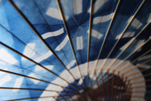 Load image into Gallery viewer, Janome umbrella [Ishitetsu white indigo dyeing 2024 Nakahari Kosai]
