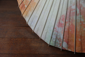 Parasol [Doble capa, teñido Kasumi, verde anaranjado y blanco].