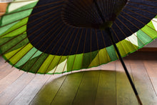 Cargar imagen en el visor de la galería, Paraguas Janome [Nokidako Black x Cut Joint (Green)]

