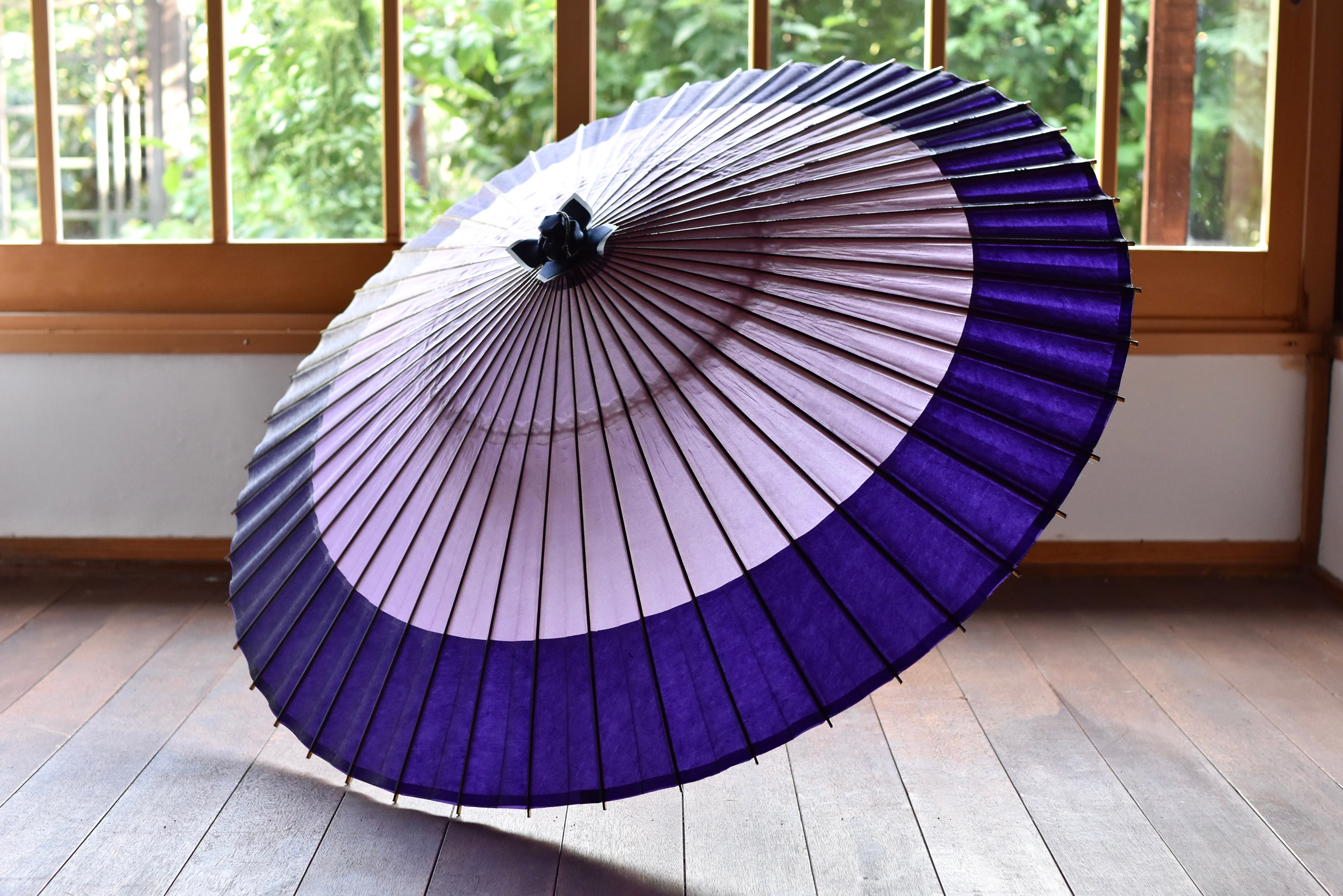 蛇の目傘【軒奴 藤色×紫】 – 和傘CASA