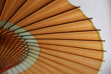 Load image into Gallery viewer, Janome Umbrella [Medium tension persimmon juice x Kasumi dye (green)]
