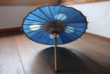 Load image into Gallery viewer, Mame Japanese umbrella [Ittetsu white indigo dyed polka dots]
