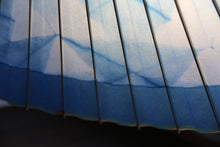 Cargar imagen en el visor de la galería, Paraguas Janome [Itetsu White Indigo Dye 2021 Triangle]
