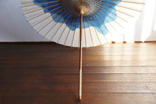 Cargar imagen en el visor de la galería, 日傘【石徹白藍染　波紋】 - 和傘CASA
