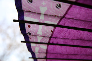 蛇の目傘【月奴　赤紫×ねじり】 - 和傘CASA
